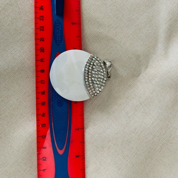 Woman’s Statement Abalone/Rhinestone Pendant - Picture 5 of 9